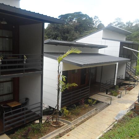 Ayana Holiday Resort Kampong Kundassan Eksteriør bilde