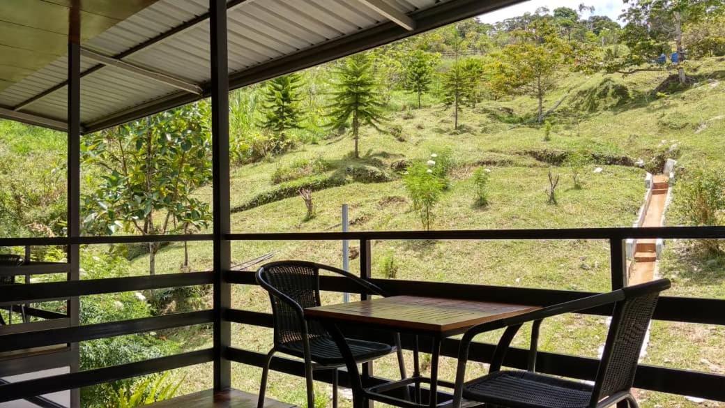 Ayana Holiday Resort Kampong Kundassan Eksteriør bilde
